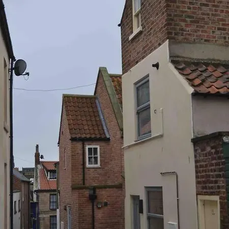 Holiday home Bijou Romantic Retreat, Centre *