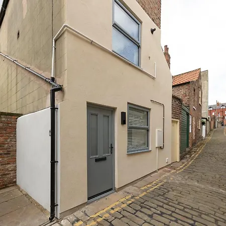 Bijou Romantic Retreat, Centre Holiday home Whitby