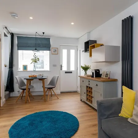 Holiday home Bijou Romantic Retreat, Centre *