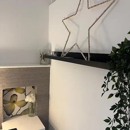 Bijou Romantic Retreat, Centre Holiday home