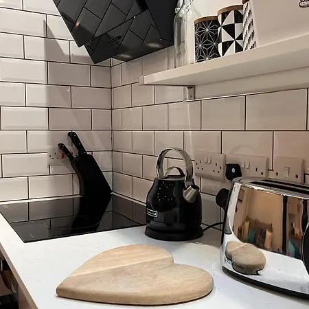 Bijou Romantic Retreat, Centre